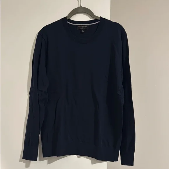 Banana Republic Men's Dark Navy Crewneck Sweater - Picture 1 of 5